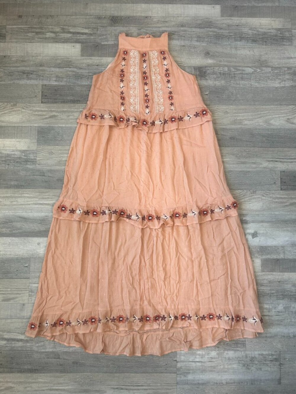THML peach floral embroidered clip dot halter maxi dress size small C36